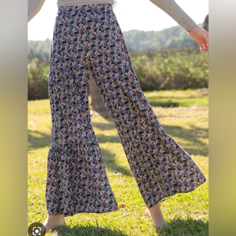 Natural Life Floral Palazzo pants size Medium